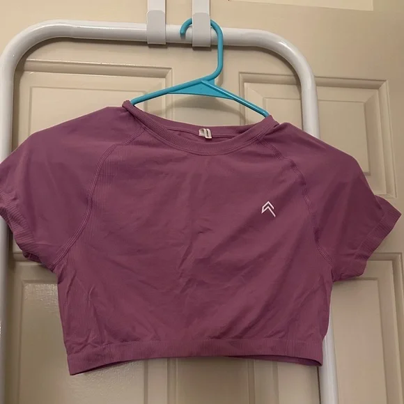 Go To Seamless Fitted Crop - Picture 2 of 4